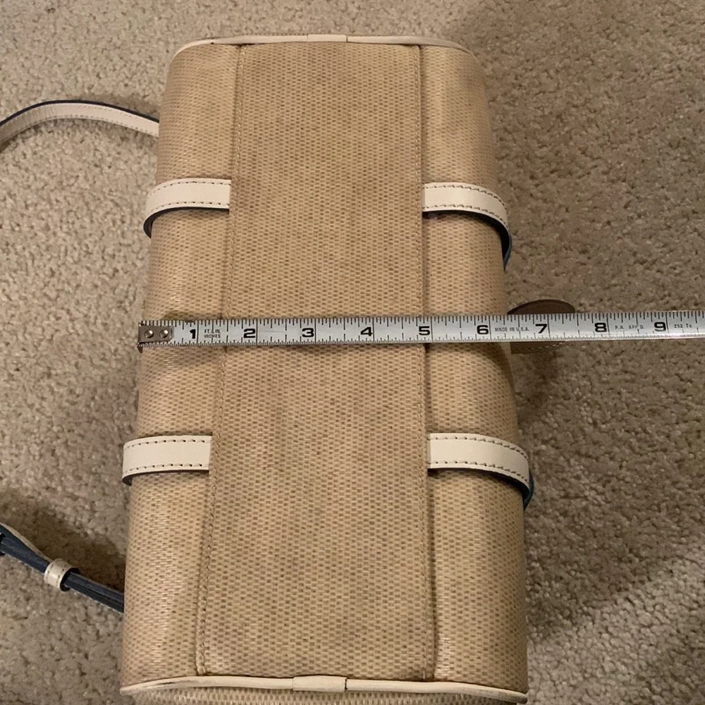 Dooney & Bourke Cream/Tan Panama Barrel Bag With Adjustable Crossbody Strap NWOT - Picture 9 of 17